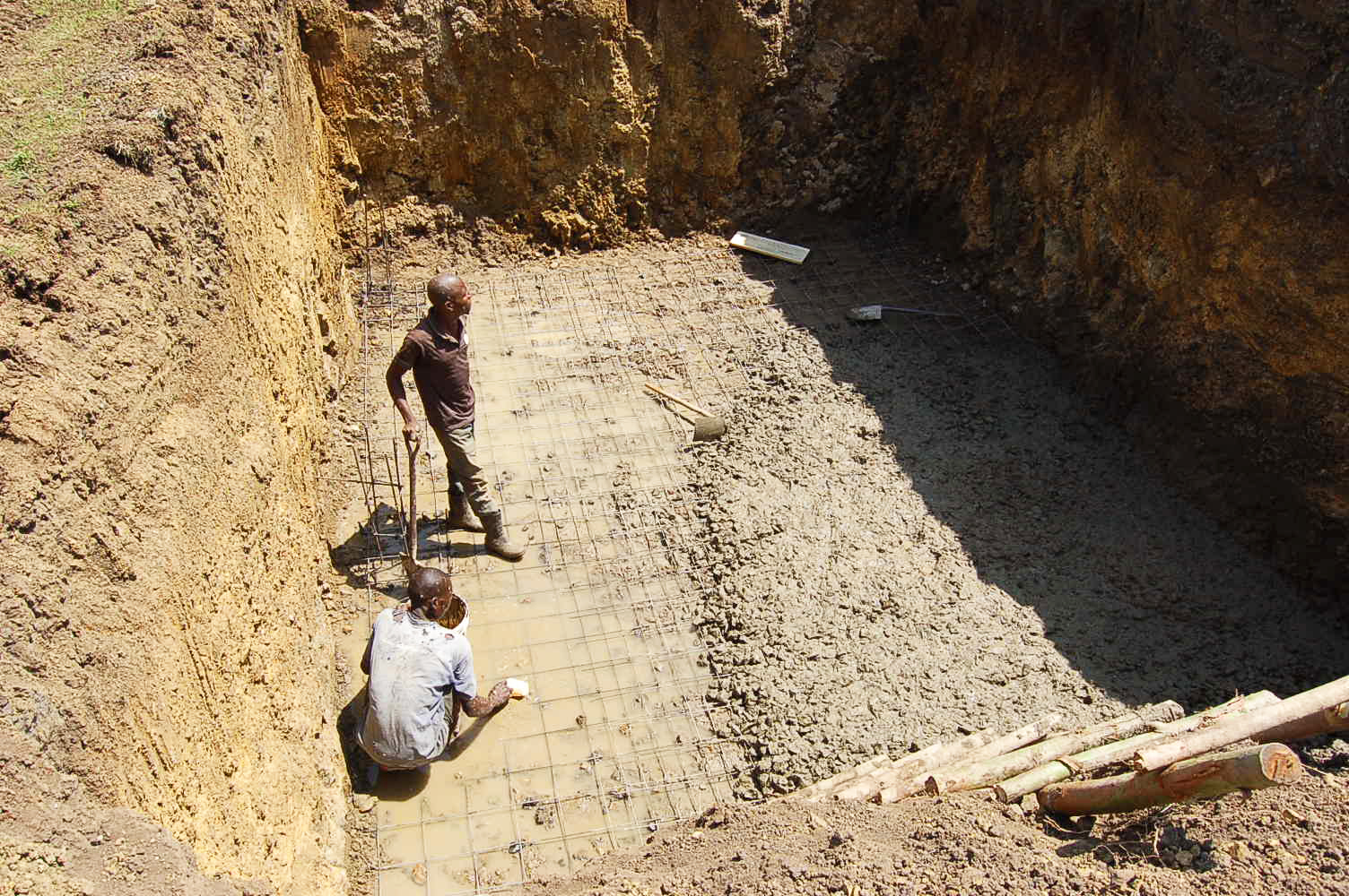 construction-of-a-big-underground-rainwater-tank